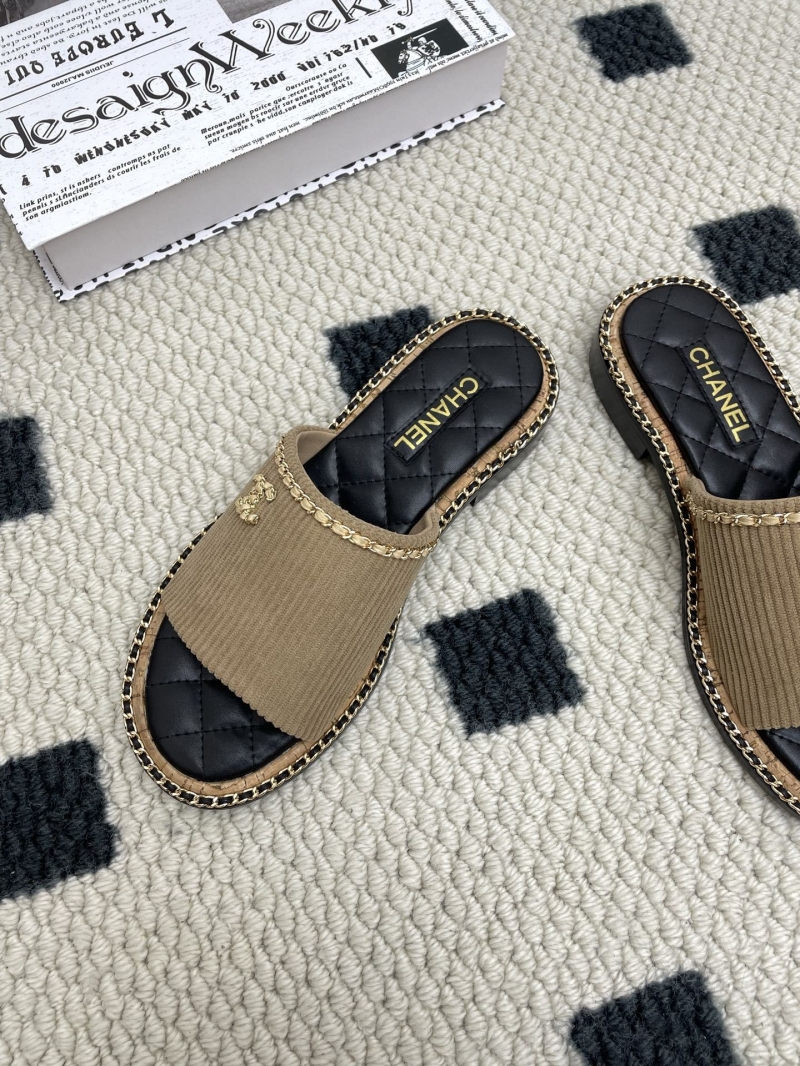 Ch**el slippers